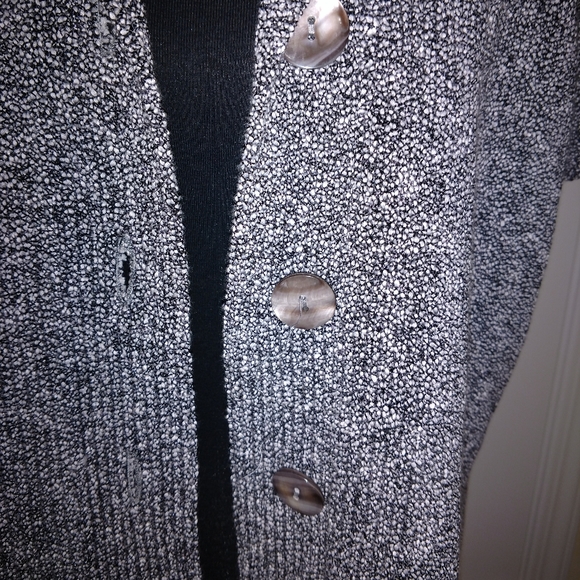 JONES NEW YORK Heavy knit cardigan sweater. - Picture 7 of 7